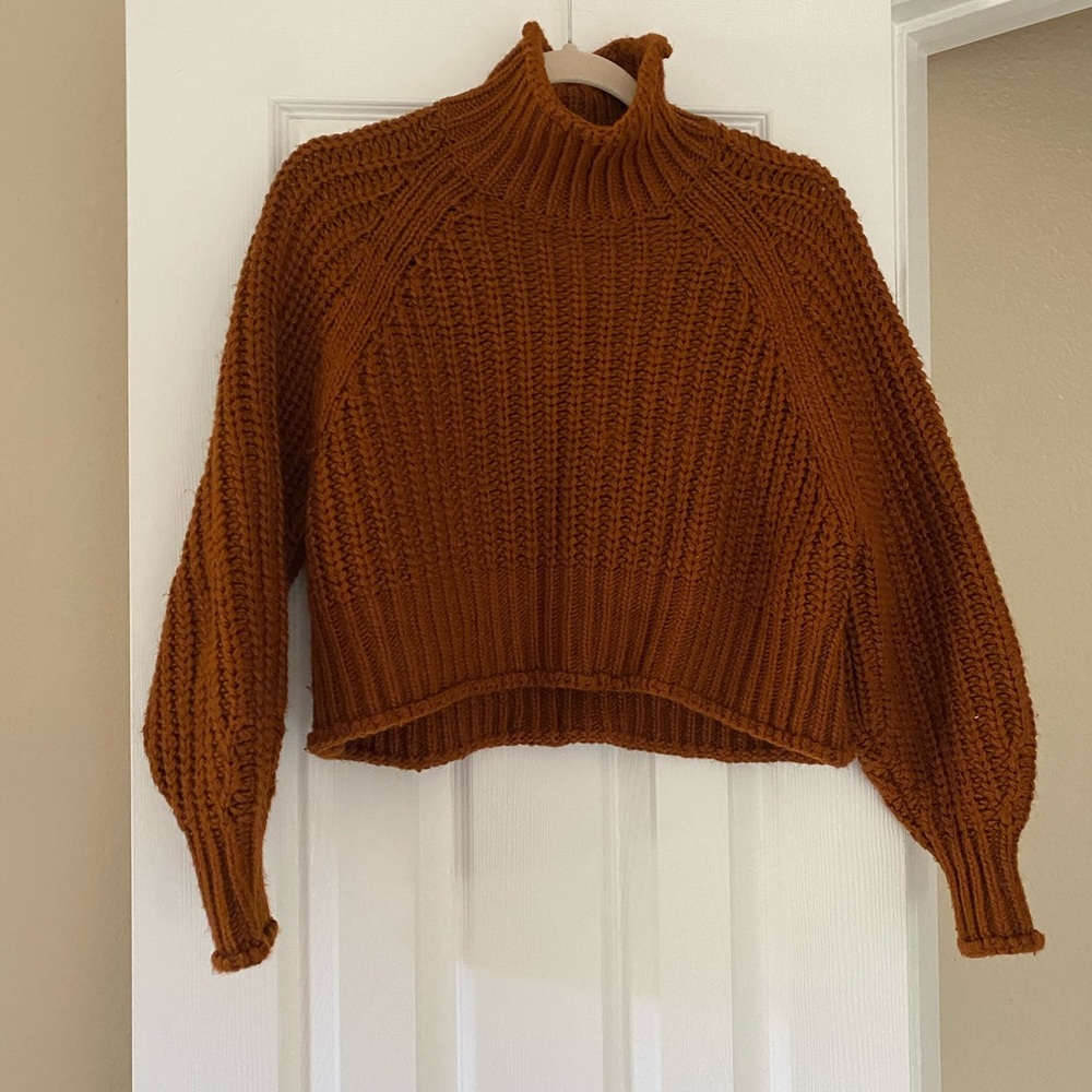 Chunky Knit Cropped Sweater